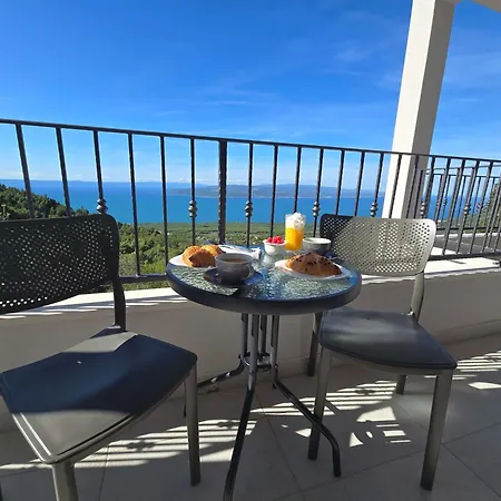 Alta Vista Bast