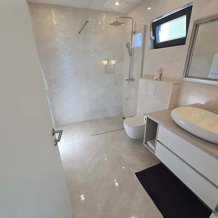 Adria Horizon Villa