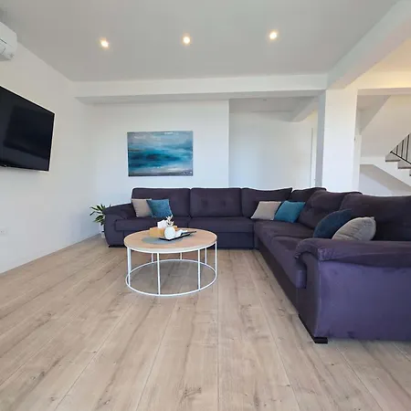 Adria Horizon Villa